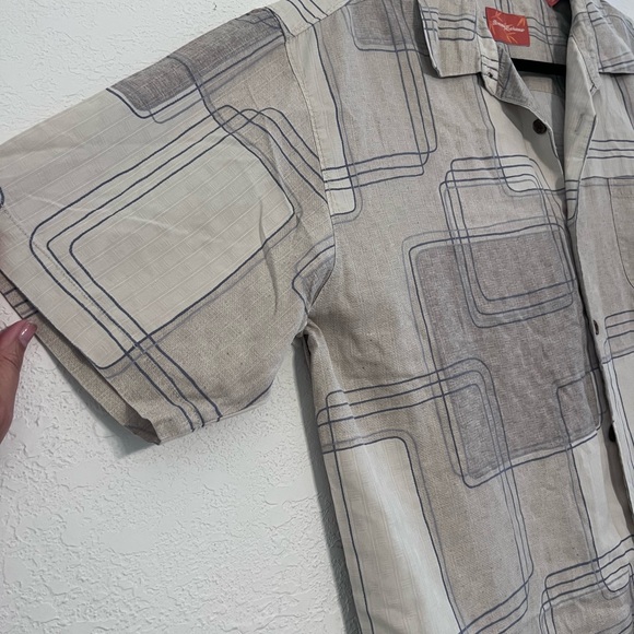 Shirt - Picture 5 of 7